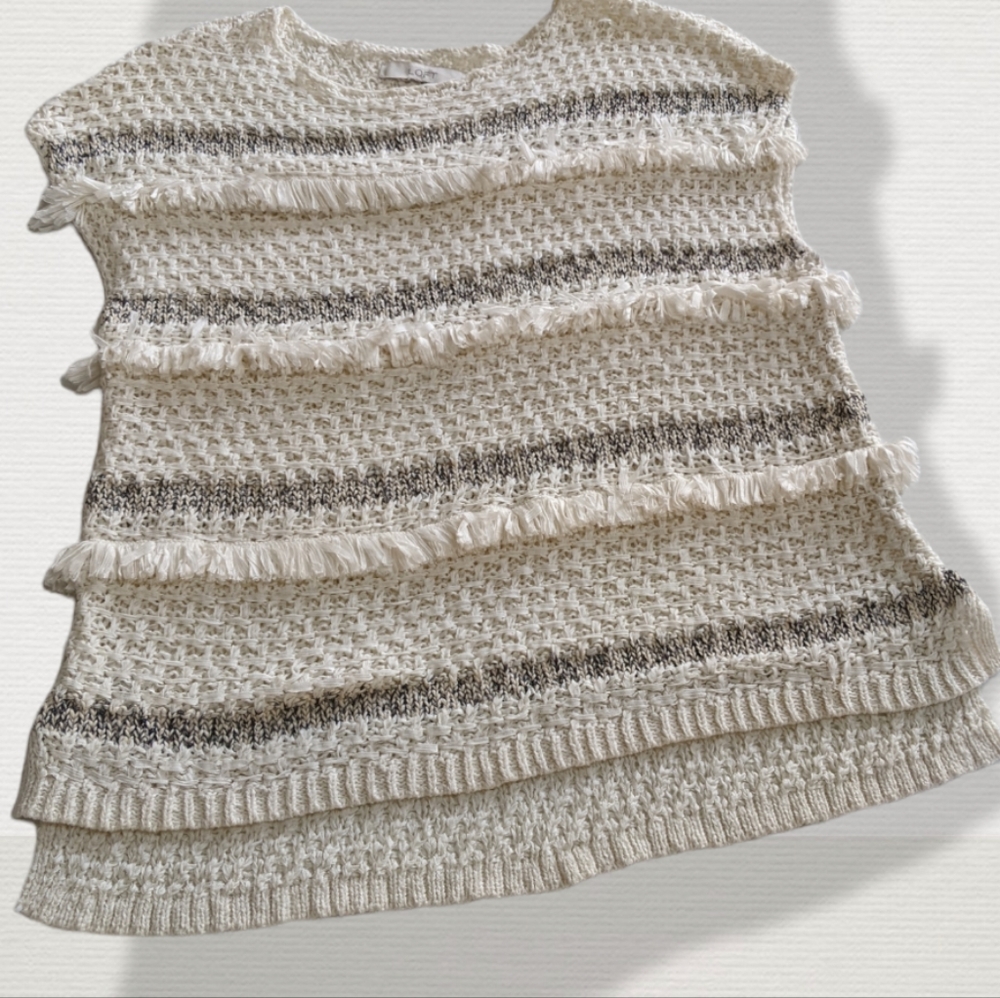 Loft, fringed sleeveless top. Size Large